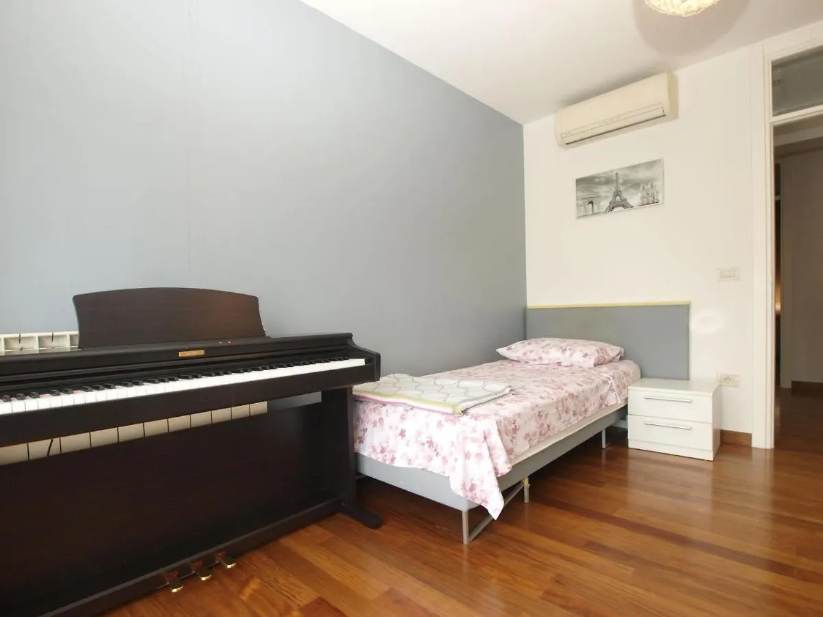 Holiday home Villa Isabella 2103 Pula