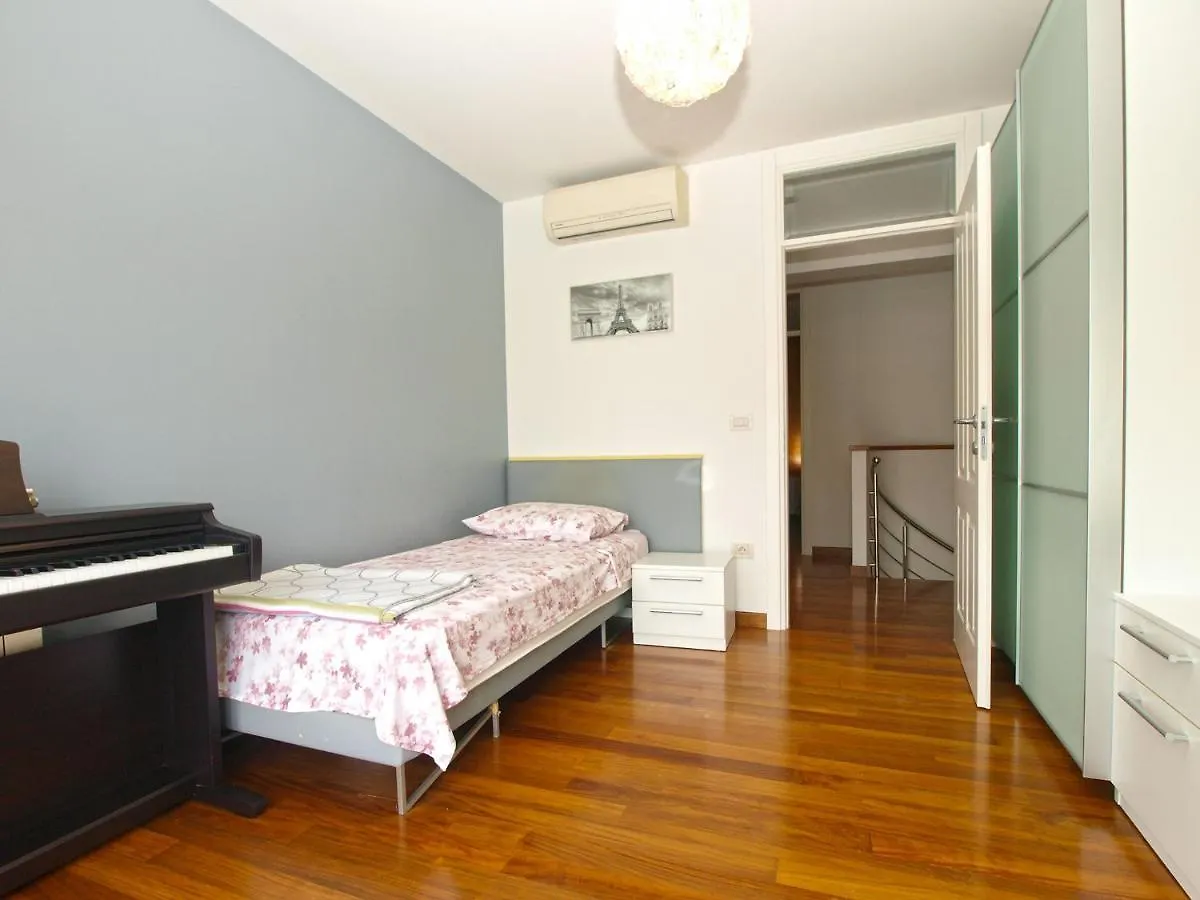 Villa Isabella 2103 Pula Holiday home